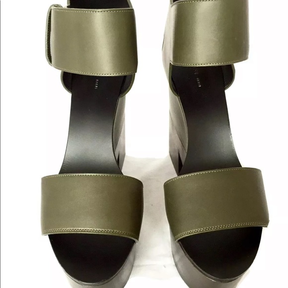 COPY - Celine Two Tone Leather Platform Ankle Strap Wedge Sandals Olive Green 39 - Picture 2 of 12